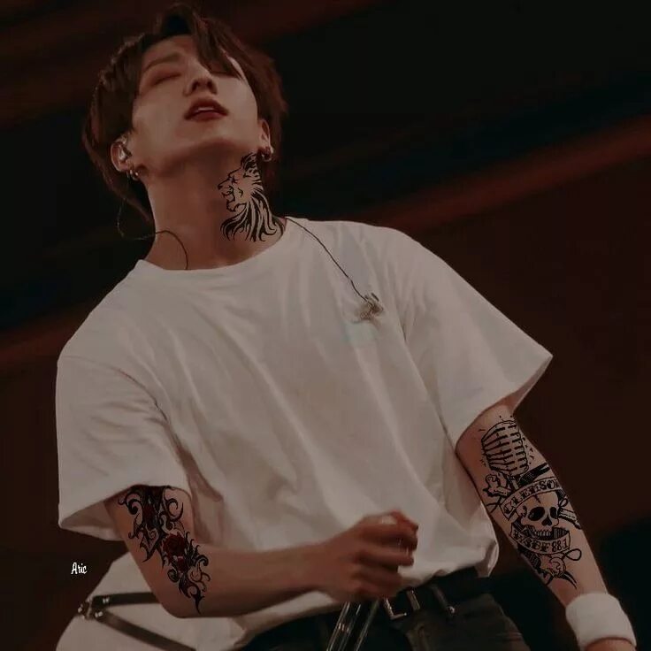 Чонгук tattoo. Чон чонгук тату. тату чонгука bts 2025. чон чонгук руки эстетика. тату чонгука.