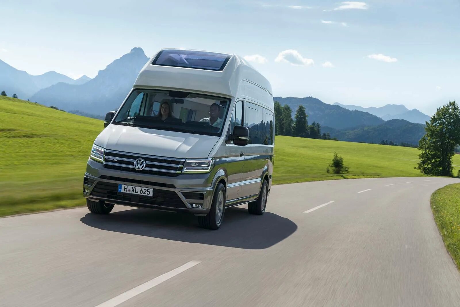 Volkswagen дорожная. Volkswagen California. VW Crafter California. Фольксваген Крафтер 2022. VW Crafter California XXL.