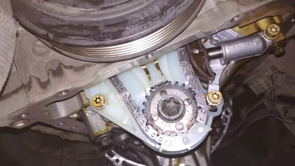 8. Перескочила цепь грм. M112 перескочила цепь грм. Метки грм m50. Trailblazer перескочила цепь.