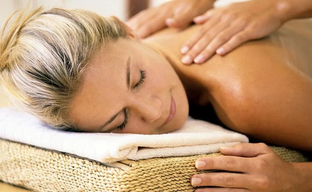 Massage most. Массаж для здоровья. Уникальные процедуры массажа. Массаж на море. Спа (физиотерапия).