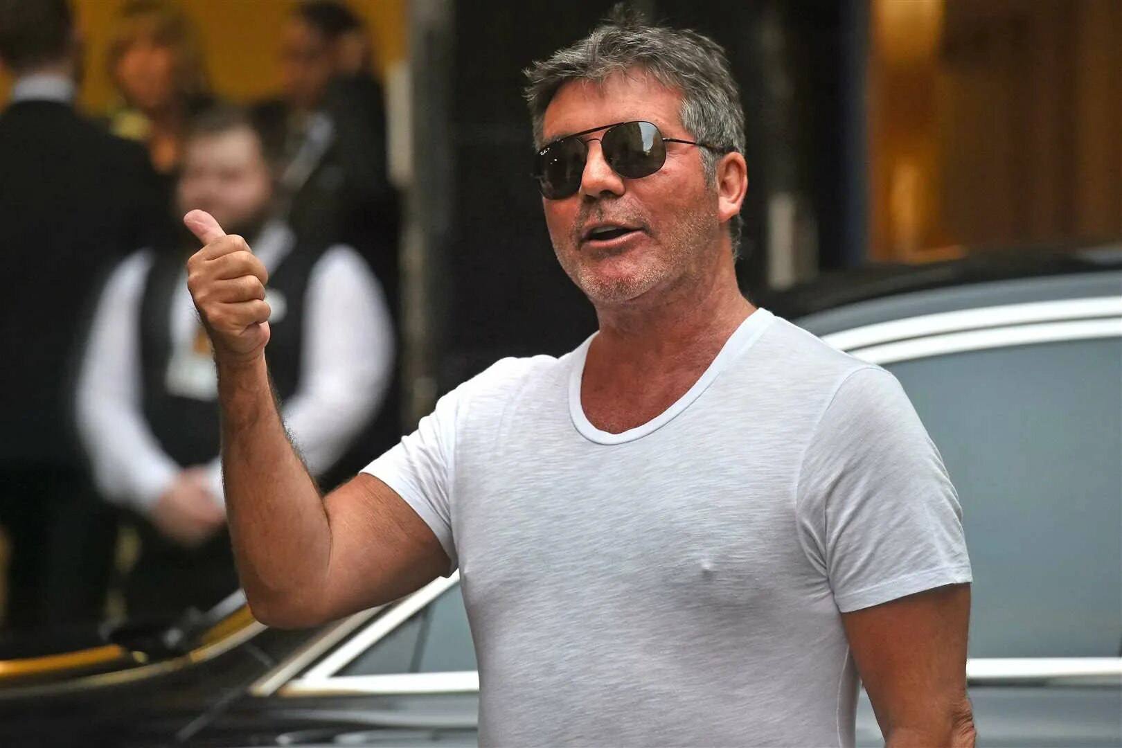 Simon cowell. Simon Cowell 2010. Саймон Коуэлл фото.