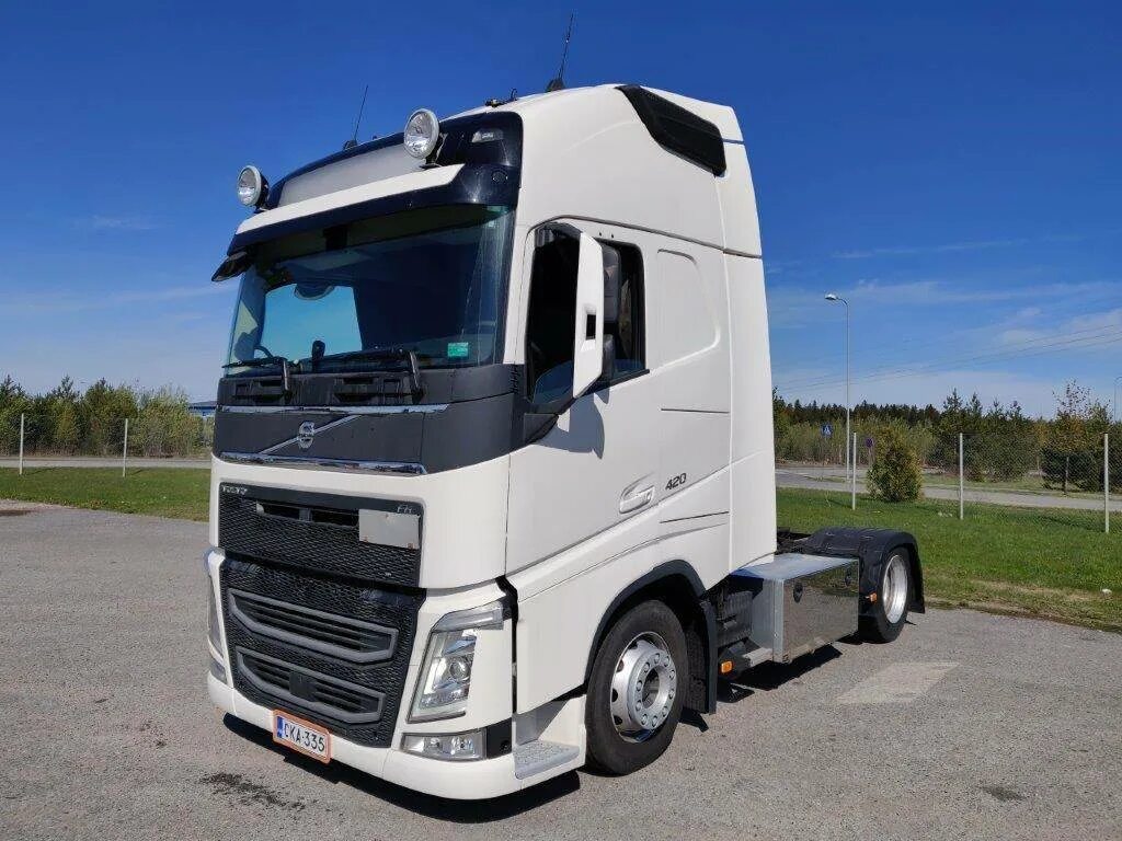 Volvo fh цена. Вольво fh13. Volvo fh13 2022. Volvo FH 13 белая. Вольво ФШ 2022.