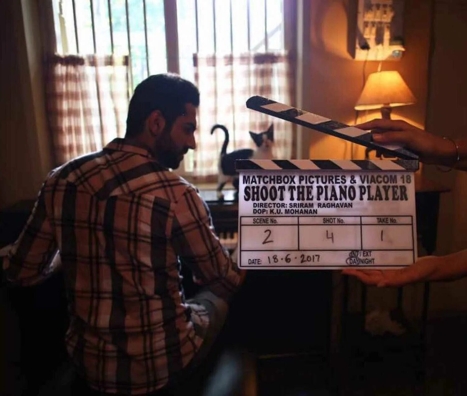Shoot the piano player. Стреляйте в пианиста фильм 2018. Actress Tabu foto из фильма стреляйте пианиста. Стреляйте в пианиста фильм на русском 2018. Do not shoot the Pianist he is doing his best.