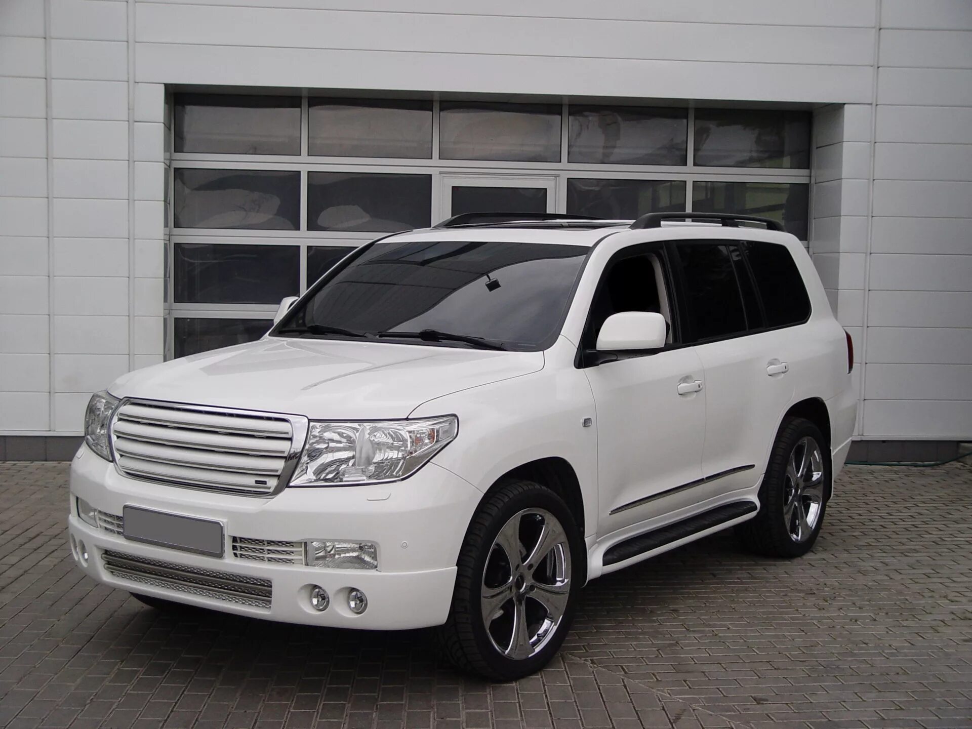 Тойота лс. Toyota Land Cruiser 200 Tuning. Toyota Land Cruiser 200 Tuning White. Toyota Land Cruiser 200 2010 Tuning. Toyota Land Cruiser 200 Tuning Land.