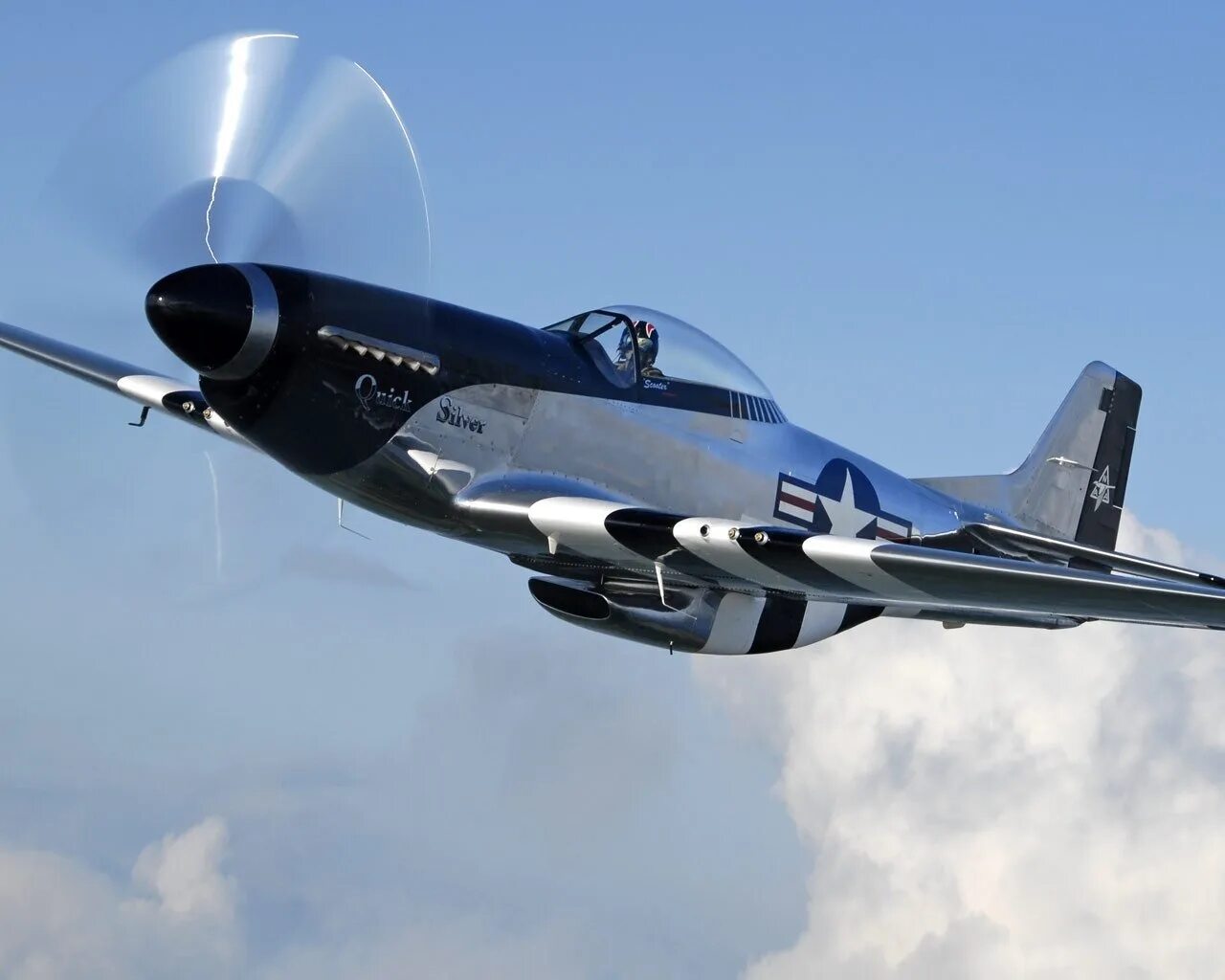 Истребитель п. Истребитель p51 Мустанг. P-51 Mustang. Самолёт Мустанг р-51. Самолет North American p-51 Mustang.