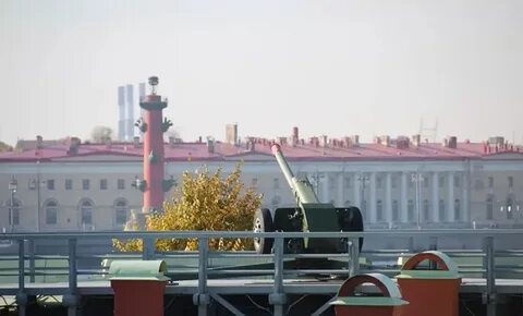 Санкт петербург выстрел в полдень