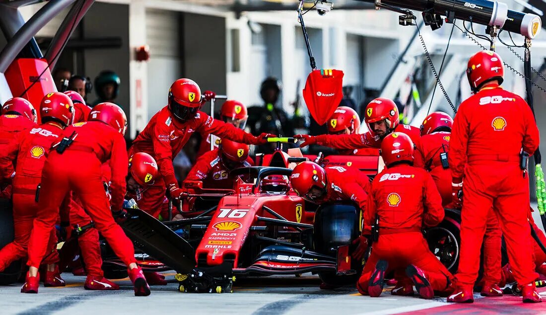 Пит стор. Формула 1 пит стоп команда. Пит стоп Феррари формула 1. Scuderia Ferrari f1 Team. Феррари (команда «формулы-1»).