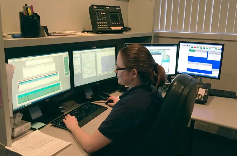 Dp dispatcher bot. Dispatch center. cab dispatcher. dispatcher видео моэк. dispatcher crazy.