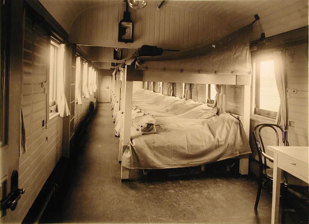 Поезд госпиталь. Военно-санитарный поезд ВОВ. Санитарный вагон 1941-1945.