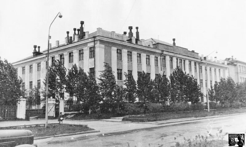 Профессиональное училище. Профессионально-техническое училище чебоксары. Строительное городское профессионально техническое училище 233. Гпту 11 димитровград. Маяковского 27.