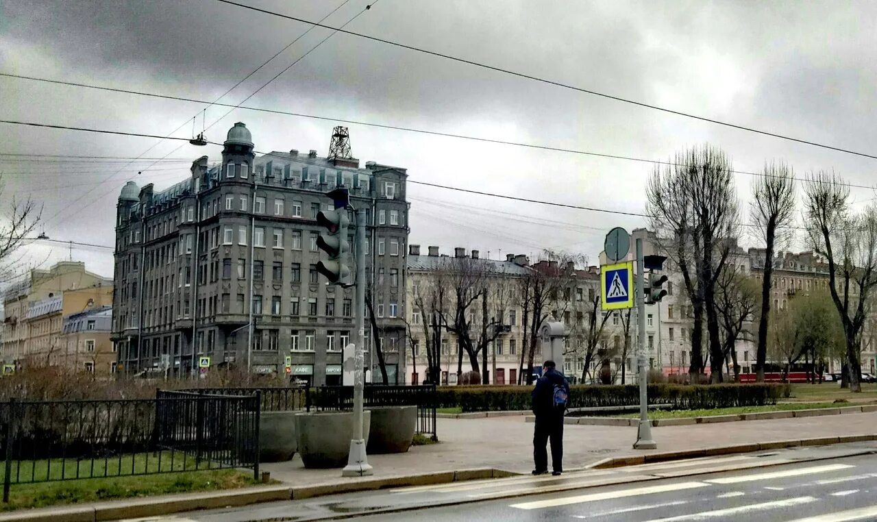 Тургенева спб. Покровский сквер площадь Тургенева. Площадь Тургенева Петербург. Церковь на площади Тургенева в СПБ. Покровская Церковь площадь Тургенева.