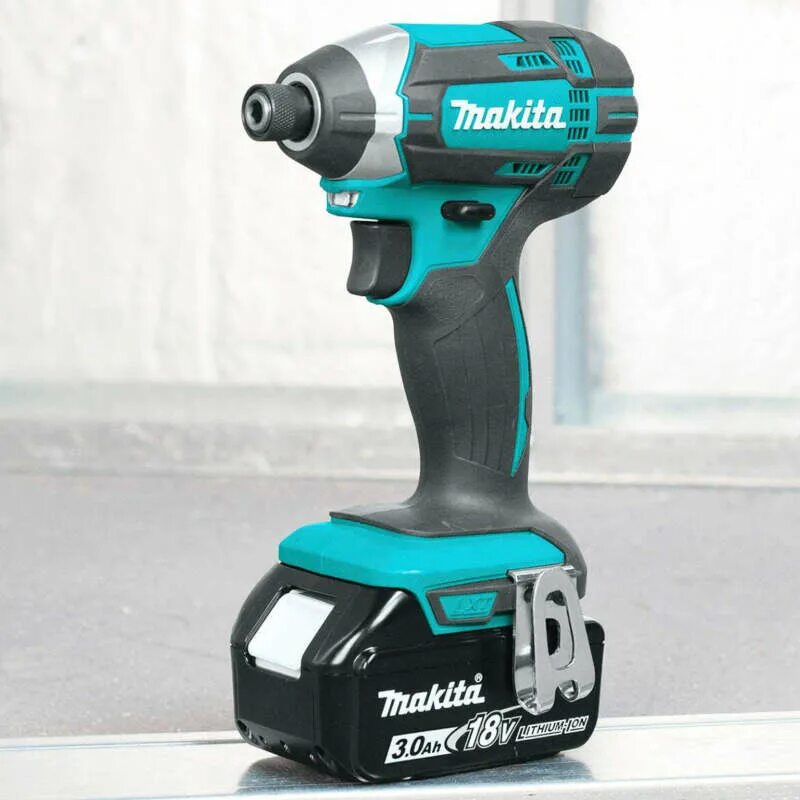 Винтоверт Makita dtd152z. Шуруповерт Макита 18v. Шуруповёрт аккумуляторный Макита 18 вольт безщеточный. Шуруповёрт аккумуляторный Makita 18v ударный. Импакт макита 18