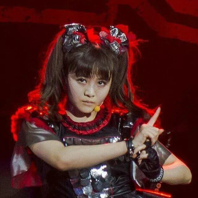 Чехол babymetal. Babymetal live. Babymetal x electriccallboy ratatata. Babymetal гитаристы. Группа babymetal в реальной жизни.