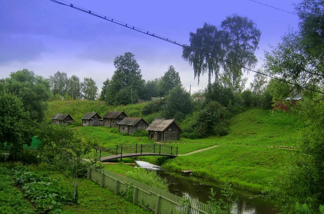 Село закричи. Деревня России Вятское Ярославская. Село Вятское Ярославской река. Вятское Ярославская область природа. Ярославль деревня Вятское.