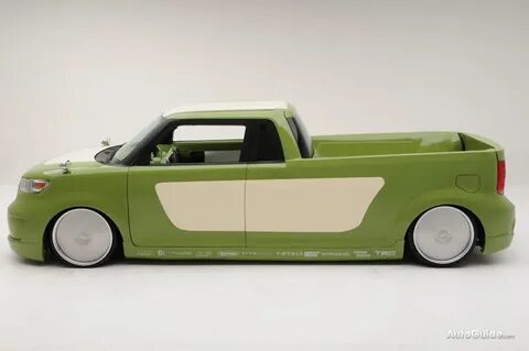 Машина scion