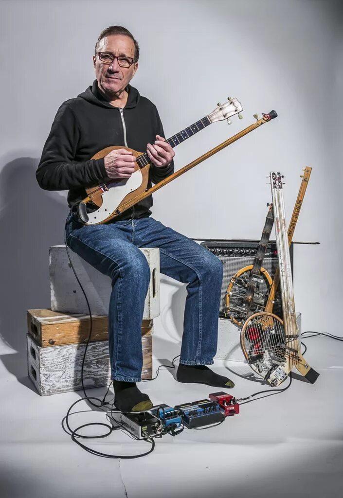 Скрипка инструмент. Ханс циммер. Сделать музыканта. Современные технологии музыкальные. Музыкальные инструменты из картона.