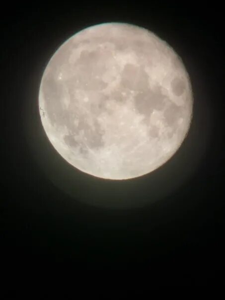 Полная луна 1992. Луна 02.09.2004. Луна 4к. Луна фото. Луна 2008 года.
