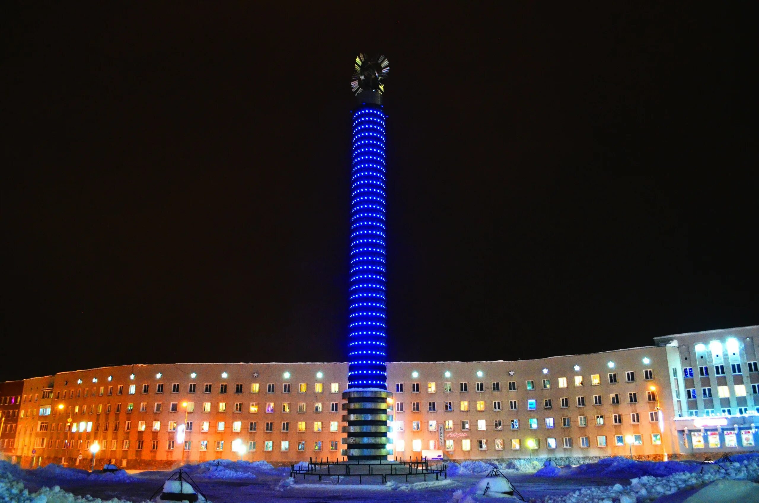 Оленегорск интернет. Оленегорск (Мурманская область). Достопримечательности Оленегорска Мурманской области. Оленегорск Центральная площадь.