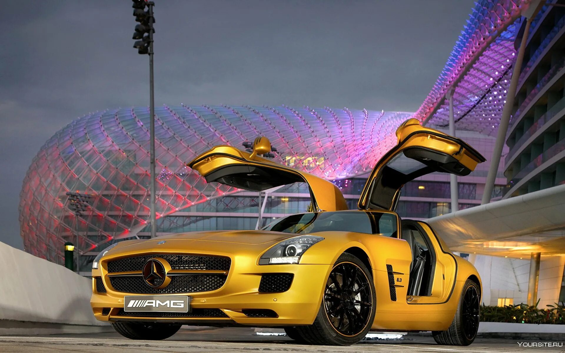 Какие крутые тачки. Mercedes-Benz-SLS-AMG. Mercedes SLS AMG. Мерседес СЛС АМГ 2010. Мерседес СЛС АМГ золотой.