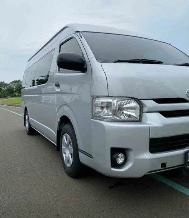 Toyota hiace caesar crown luxury edition. Toyota hiace caesar crown luxury edition. Toyota hiace 2022. Тойота хайс в хабаровске под птс. Тойота гранд хайс 2022.