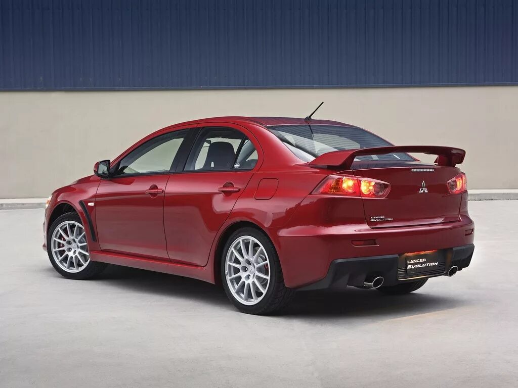 Lancer 10 поколения. Митсубиши Лансер 10. Lancer Evolution 10. Лансер 10 Эволюшн. Mitsubishi Lancer x 10.