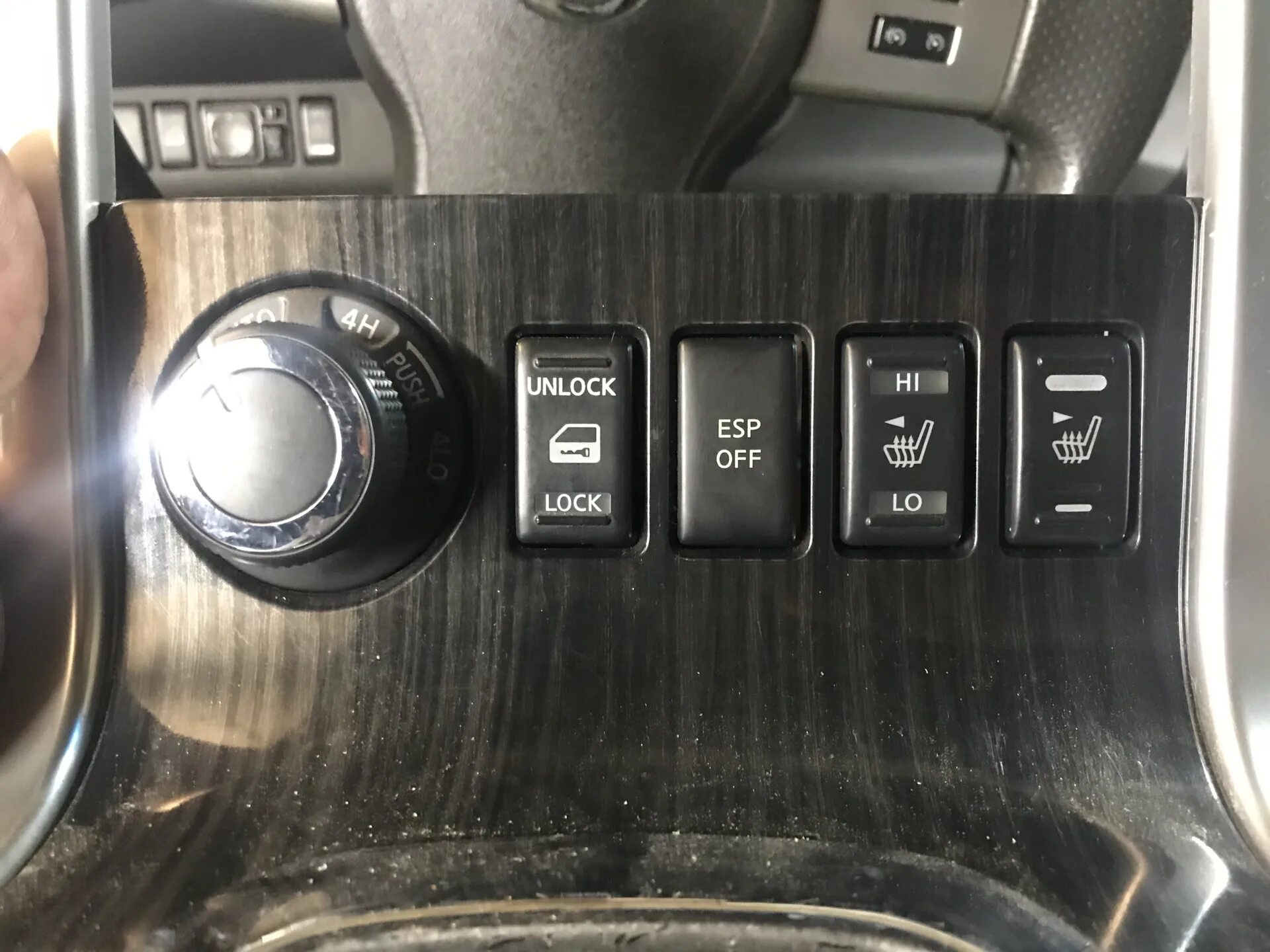 Nissan Terrano 2015 кнопка ESP. Кнопка переключения привода Ниссан Патфайндер. Кнопка старт Nissan Patrol y62. Ниссан Патфайндер r51 кнопка переключения привода. 2018 отключение