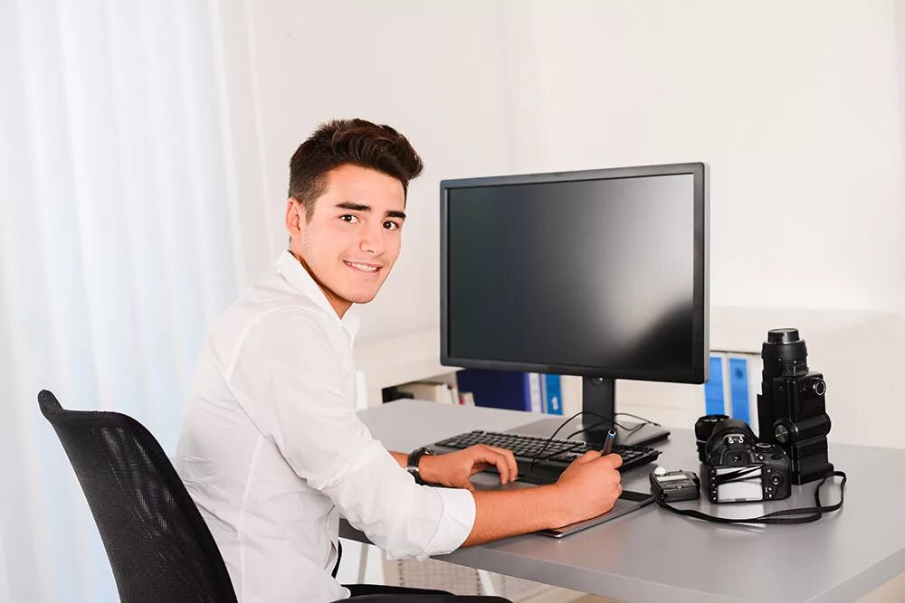 Man edit. Editor man.