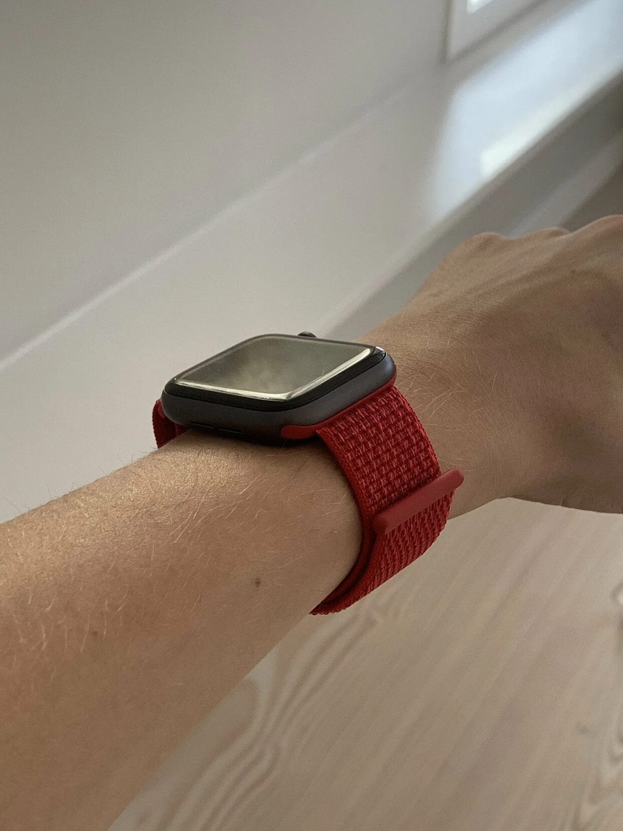 Apple watch product red. Apple watch 6 40mm red. apple watch 6 44 mm red. эппл вотч 6 красные. apple watch s6 44mm red.