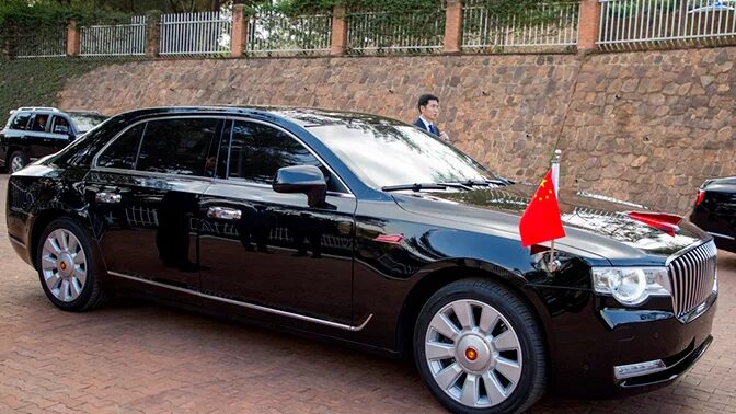 File:HK Central Chater Road Classic Car Club of HK Sunday Red Flag FAW Group Hon