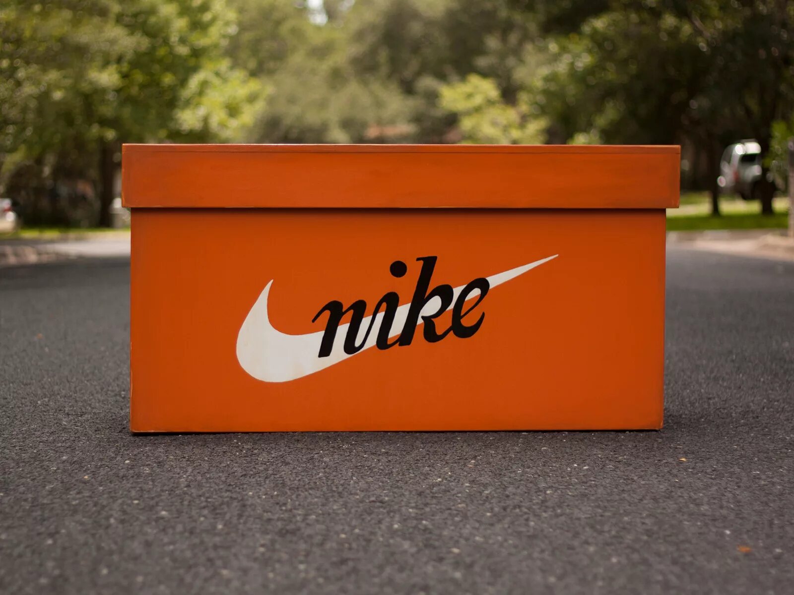 Найк бокс. Nike Shoebox. Nike Shoe Box. Парк Горького найк Box. Nike Box msk.