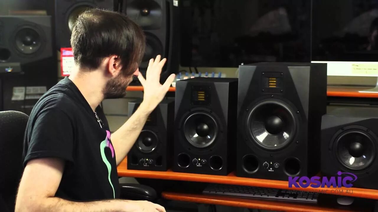 Adam a8x. Мониторы adam a7x. adam audio a7x. студийные мониторы adam. adam a5x внутри.