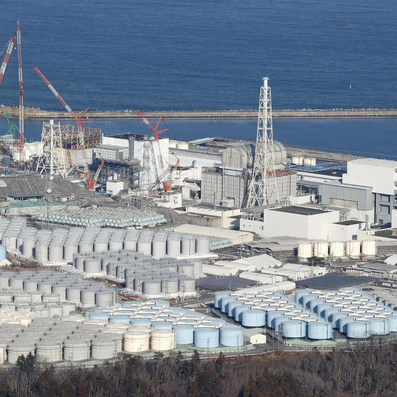 Сбросы аэс. АЭС Фукусима-1. АЭС Фукусима 2011. Япония 2011 АЭС. Авария на АЭС Фукусима-1.