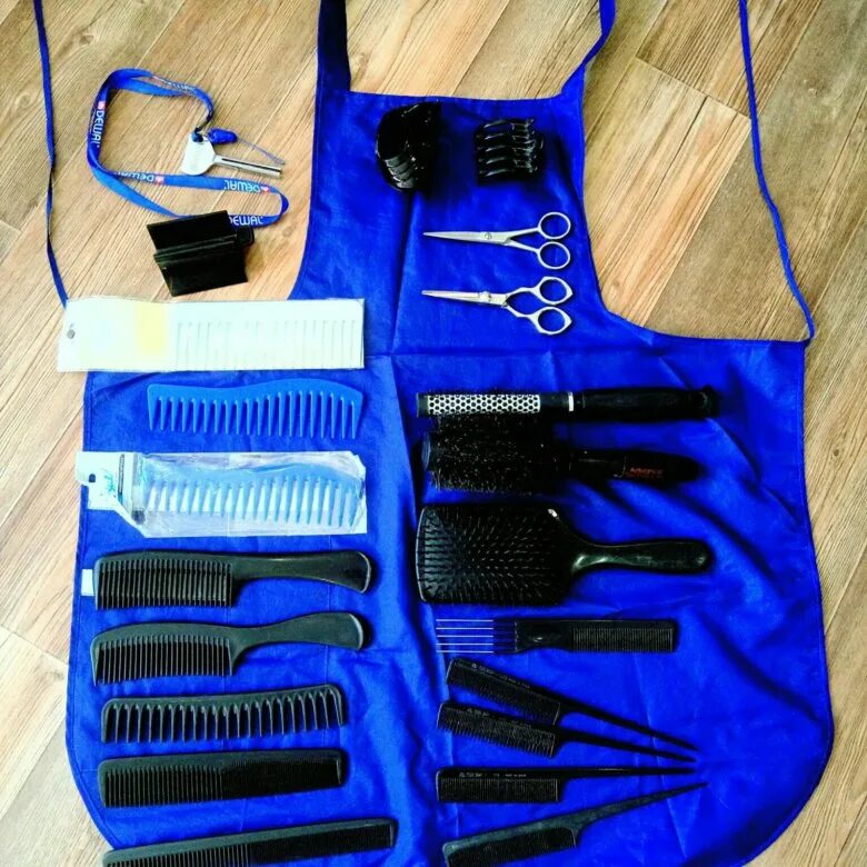 Мустанг инструменты. Мустанг парикмахерские инструменты. Набор начинающего парикмахера. Набор инструментов для парикмахера. Инструменты и приспособления для укладки волос.
