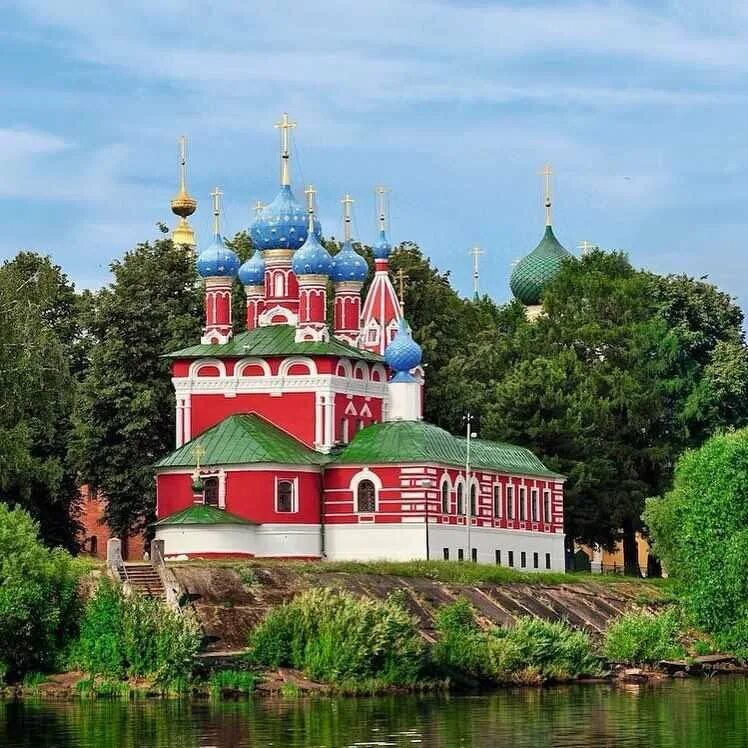 Углич кремль церковь царевича дмитрия. Храм царевича дмитрия. Церковь царевича димитрия углич. Углич храм царевича димитрия на крови. Храм царевича дмитрия.