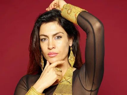 Tuğba Ekinci bu sefer de Hadise ve Kaan Yıldırım çiftini hedef aldı.