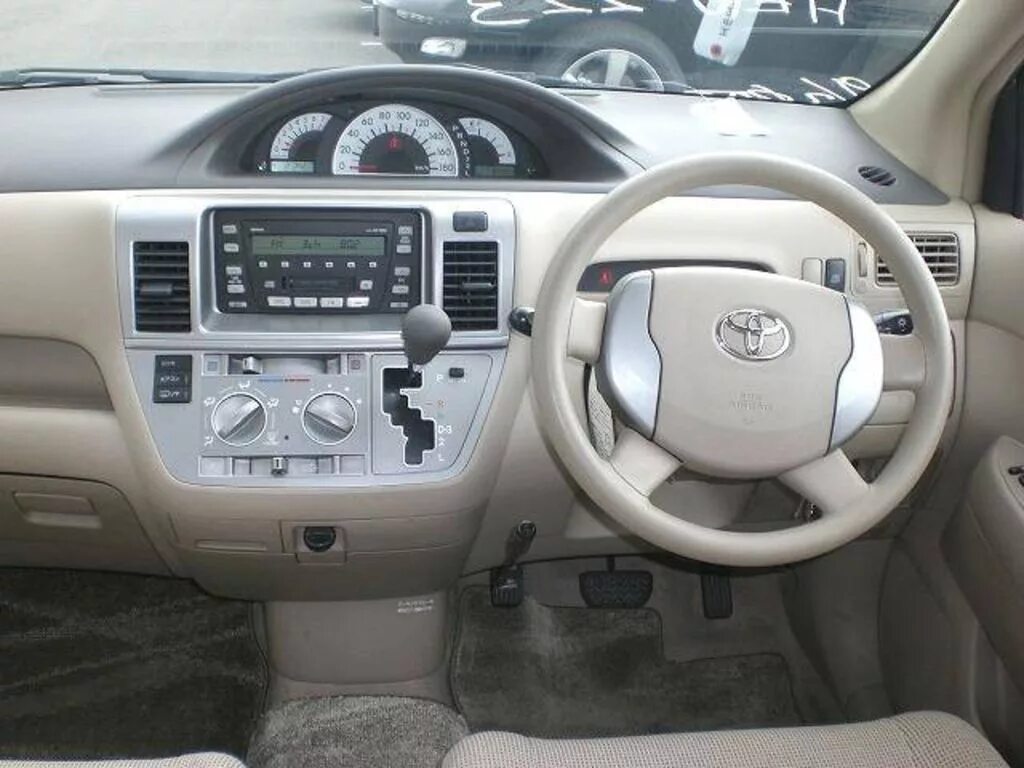 Тойота раум 2003. Raum тойота раум с 2003. toyota raum 2003 панель. toyota raum 2003 салон. тойота раум 2003 года.