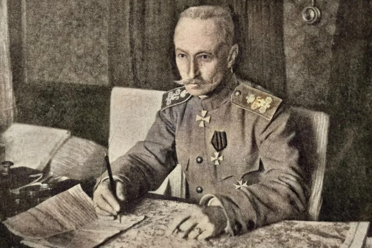 Первый российский генерал. Брусилов Верховный главнокомандующий.