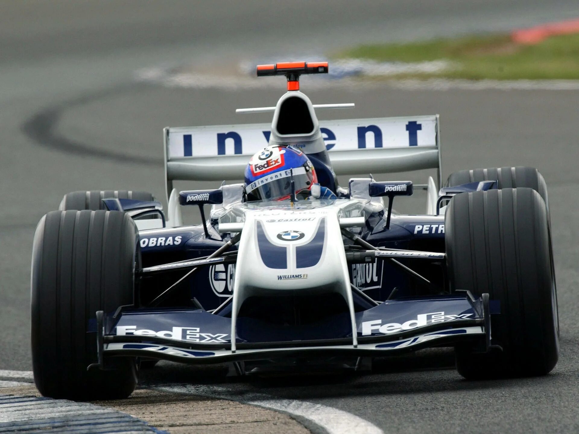 Willing car. BMW Williams f1. Williams BMW fw26. BMW Williams f1 2004. Вильямс БМВ формула 1.