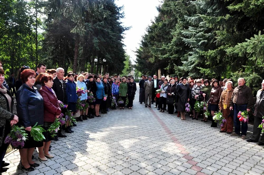 Погода в слободзее. Мемориал славы Слободзея. Престиж Слободзея. Слободзея памятник.