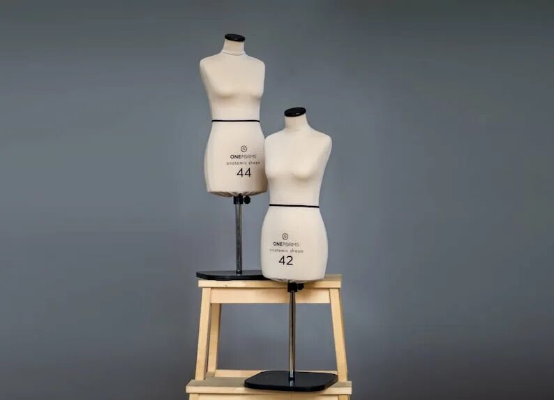 Манекен белый женский. Манекен бетти масштабный. Манекен мягкий масштабный. Манекен 3d модель. Манекен 01.