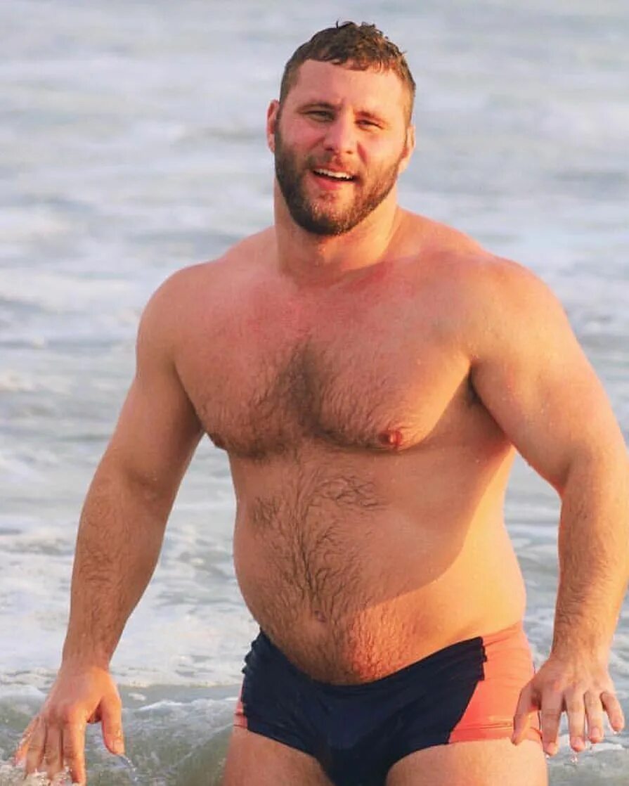 Плотные мужики. Мужчина chubby. Чабби парни. Пляжная одежда для толстых мужчин. Beefy man.