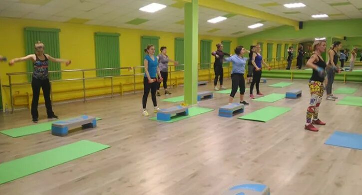 Спарта дарвина 13. Бассейн спарта копейск бажова прайс. Спарта копейск. Спарта бажова бассейн. Спарта копейск бажова бассейн.