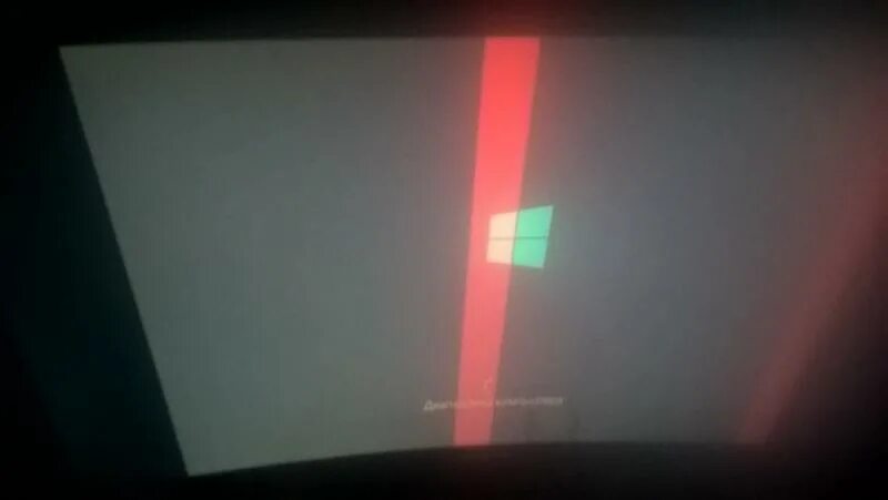 Красные полосы на экране монитора. Красная полоса на мониторе. красные вертикальные полосы на экране монитора. красная полоска на мониторе.