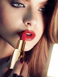 Rote Lippen, Lippenstift, Make Up Augen, Schminken, Schöne Frauen, Damen Mo...
