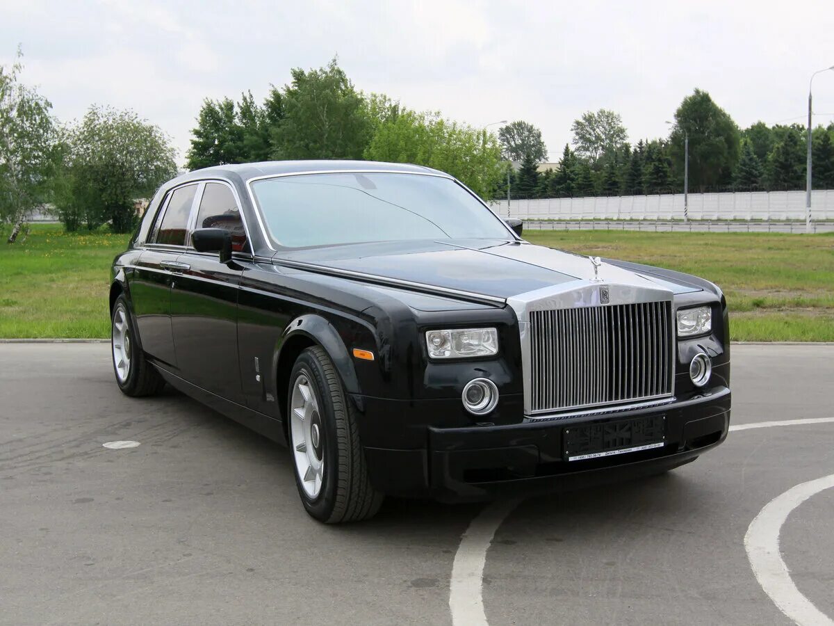 Rolls Royce Phantom 2008. Rolls-Royce Phantom (VII). Чёрный Rolls Royce, забираю джекпот. Роллс Ройс Фантом черный. Песня черный забирает джекпот