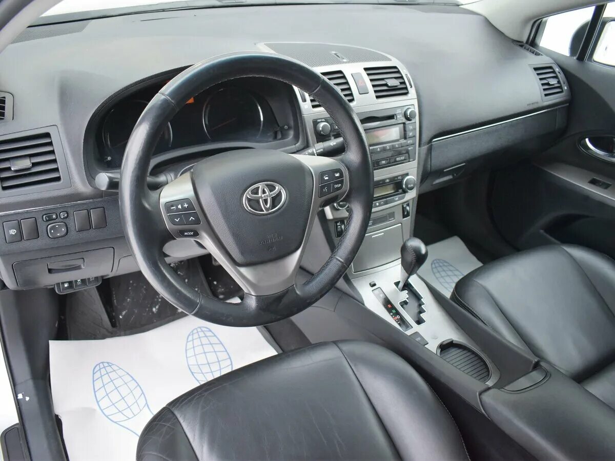 Тойота Авенсис 2011 салон. Toyota Avensis 2011 салон. Toyota Avensis 270 2011 салон. Toyota Avensis 3 салон. Почему на тойоте авенсис