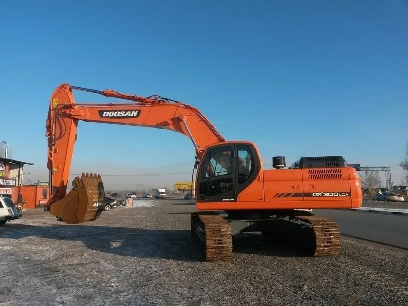 Куплю б у полноповоротный. Doosan dx300. Дусан 300 экскаватор. Экскаватор Doosan dx300lca. Экскаватор Дусан 330.