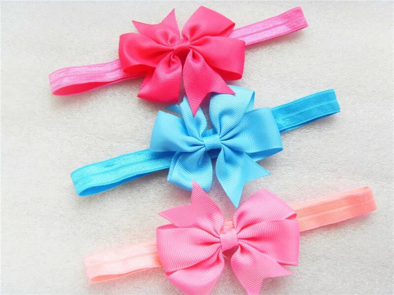 Бантик из ленты. Бант из атласной ленты. Бант из атласной ленты. Бантики. Бантик из ленточки.