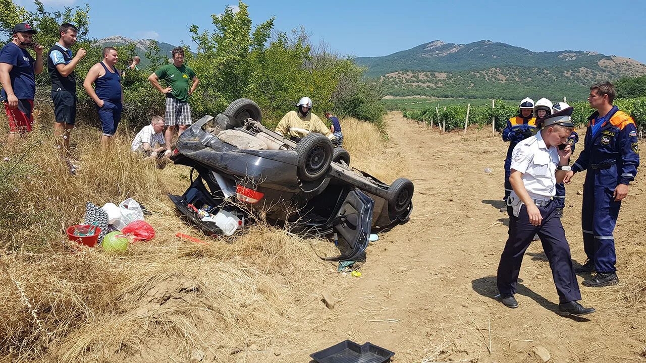 Чп крымское. Авария в Судаке Солнечная Долина. ДТП В Крыму за последние сутки. Крым Судак происшествие.