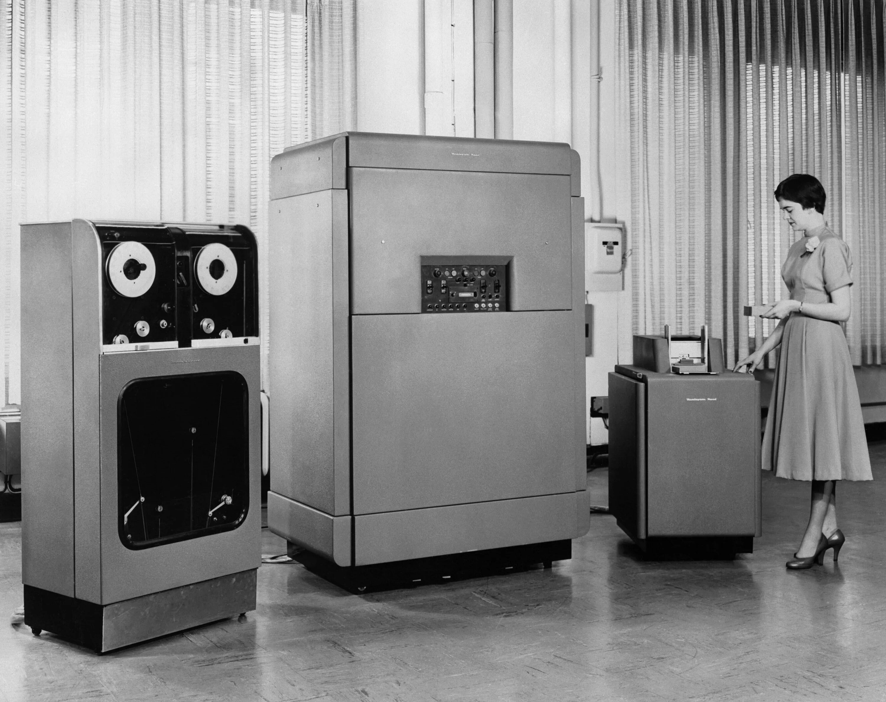 Юнивак 1954. UNIVAC Universal Automatic. Техника 20 века. Компьютер 20 века.